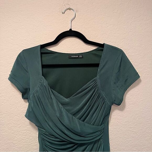 NWOT. PattyBoutik Stretch Top Shirt Blouse. - Picture 4 of 7